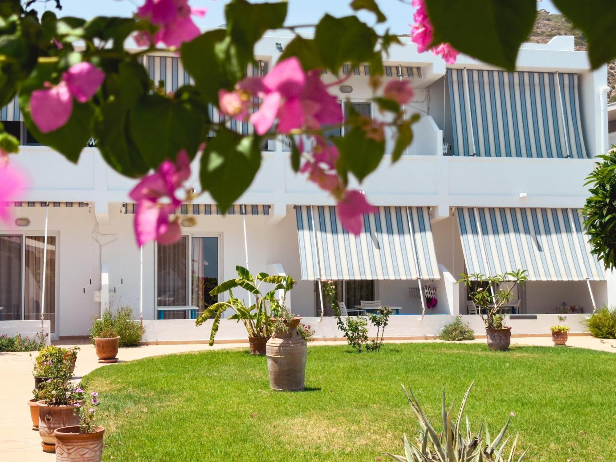 Antonios Apartments Stegna อาร์คานเยโลส ภายนอก รูปภาพ