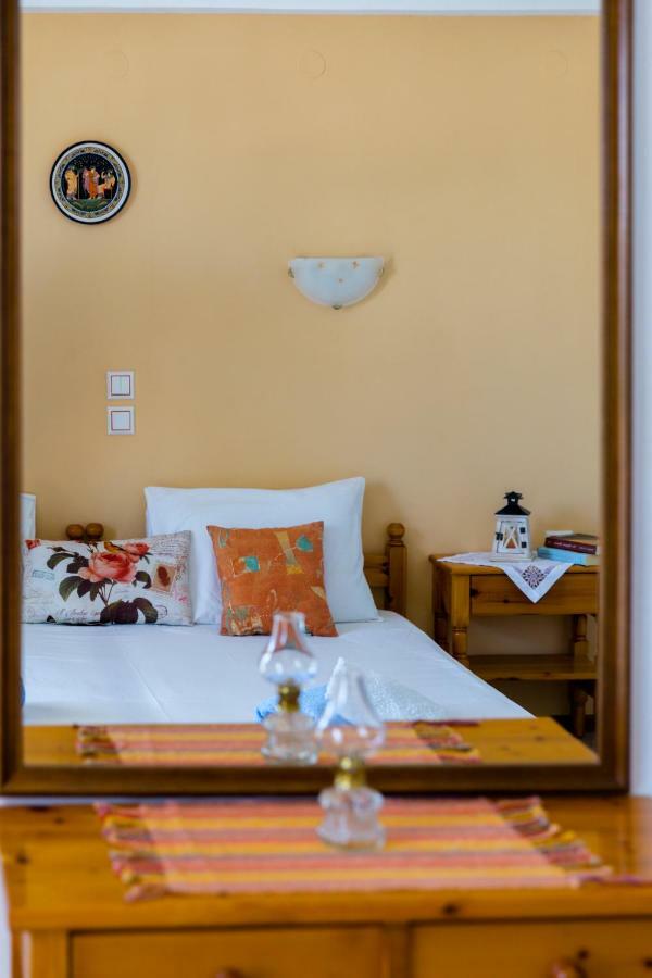 Antonios Apartments Stegna อาร์คานเยโลส ภายนอก รูปภาพ
